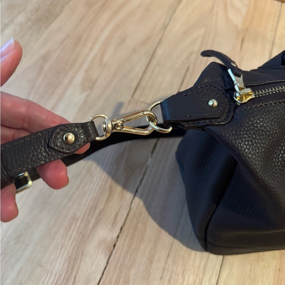 Talbots gorgeous chocolate brown leather. Detachable strap & top handle design - Picture 8 of 14